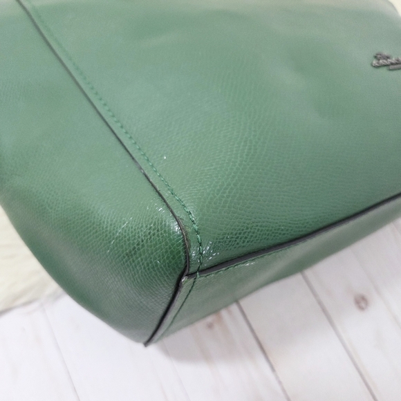 Coach Turnlock Tote Bag Emerald Green Crossgrain Leather Gunmetal Large - Picture 11 of 14